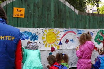 Діти малюють малюнок №50964