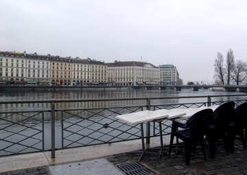 Embankment in Geneva in the autumn №50096