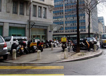Парковка мотоциклів на дорозі №50132