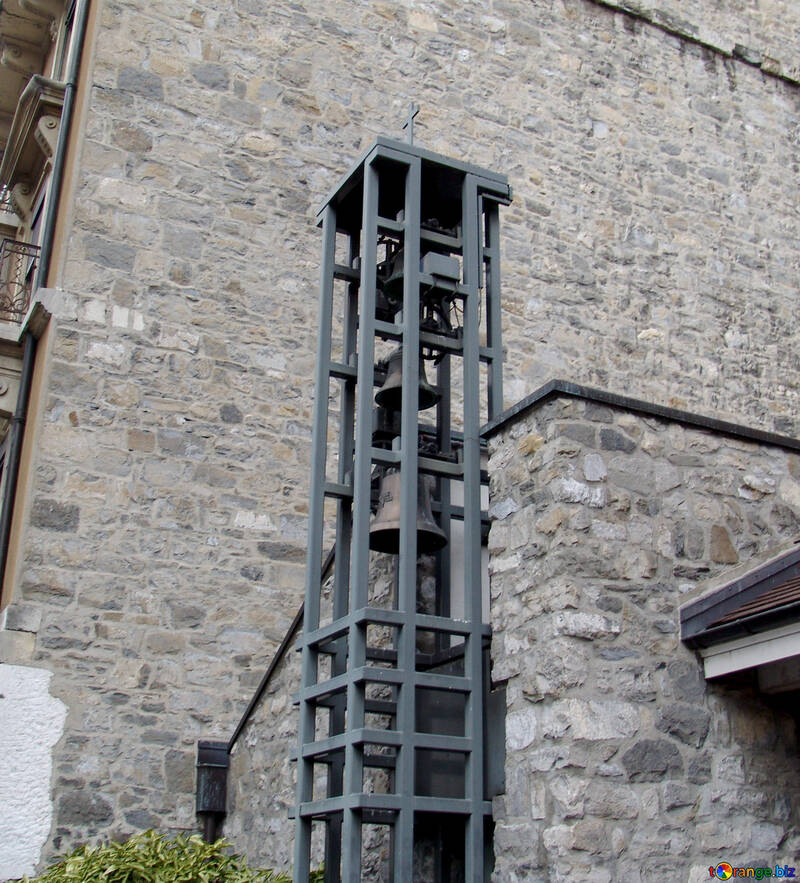 Glocken in einem Käfig №50058