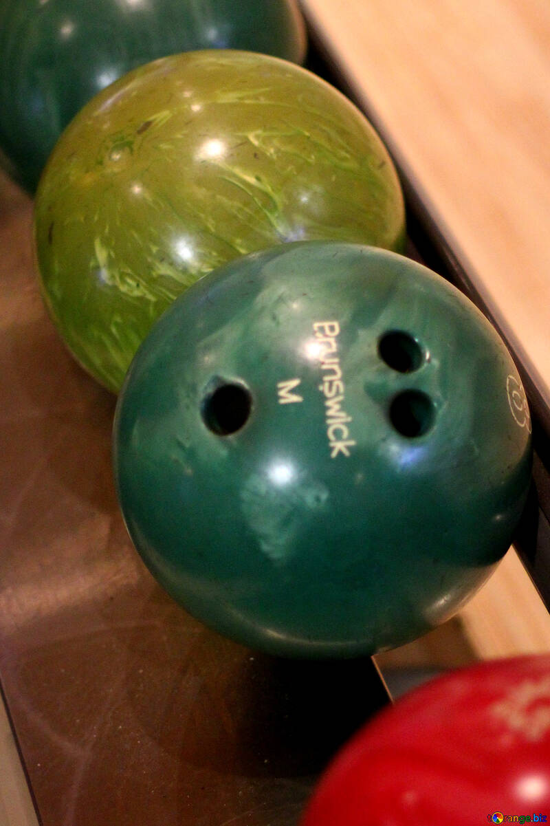 bowling balls green №50427