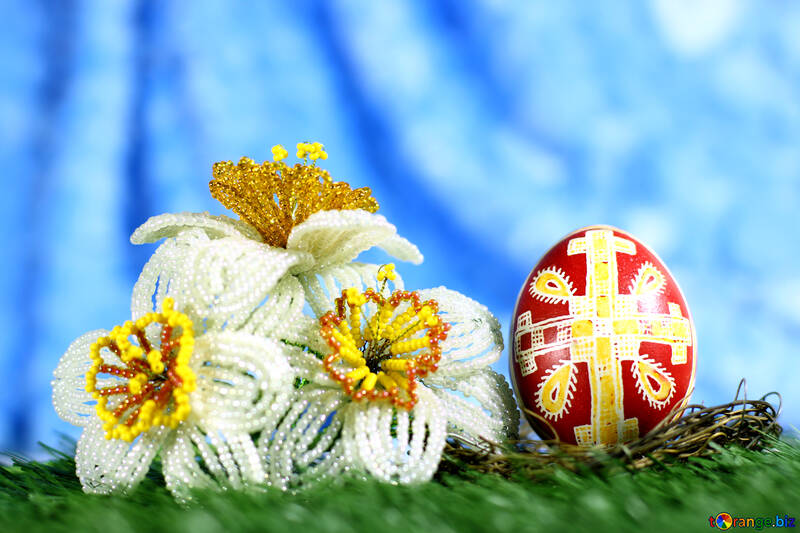 Easter  egg with a cross and some flowers №50289