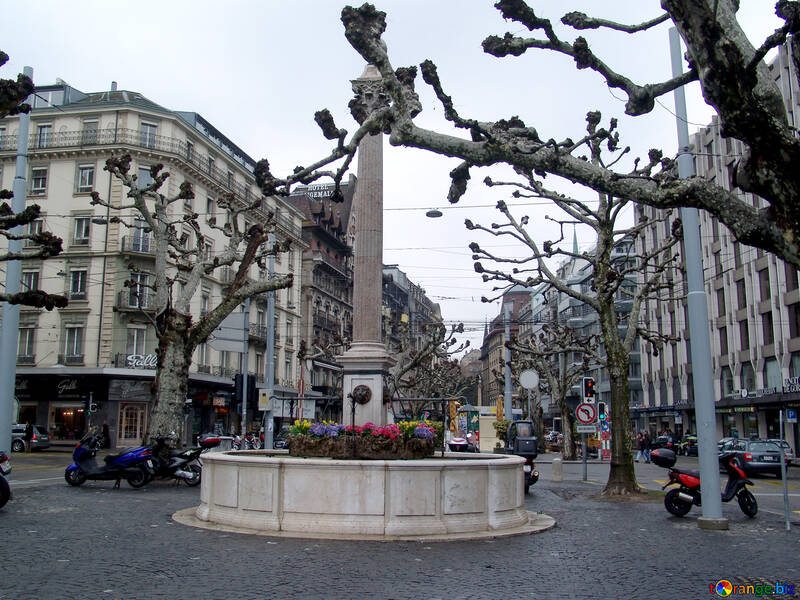 Street fountain in the center of Geneva №50215