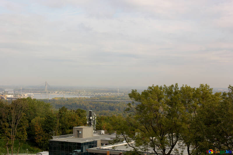 Пейзаж з видом на місто і дерева №50954