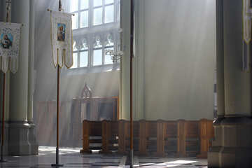 L`interno di una chiesa o una finestra del castello Interni №51704