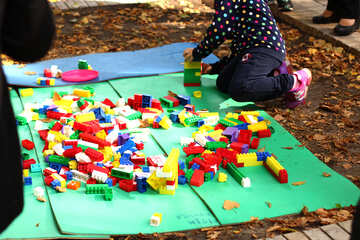 child using lego Kids playing №51082