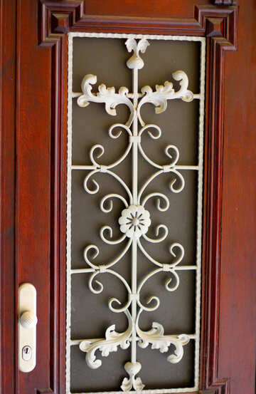 Porte avec décoration en métal №51893
