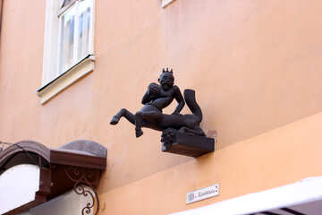Côté de la sculpture Centaure du bâtiment №51997