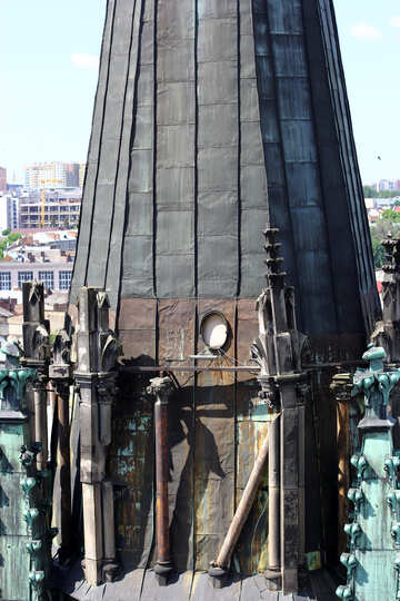 Una guglia della torre della chiesa №51719