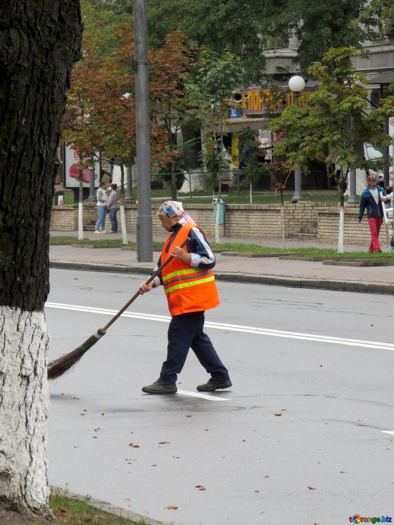 Street sweeper man road cleaner sweep guy №51245