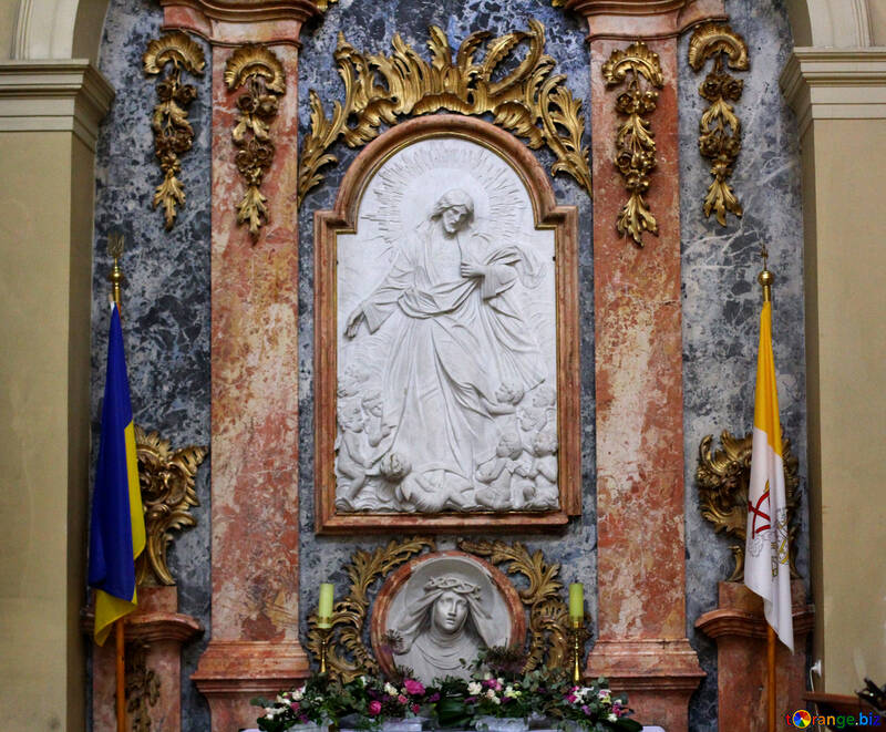 Portrait Deux bas-reliefs dans un décor fleuri №51620