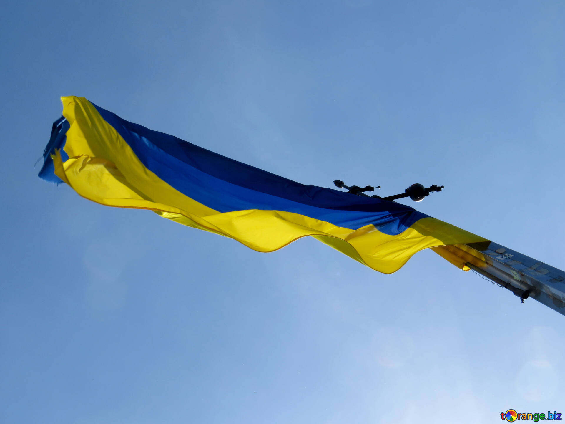 Сине желтый флаг украины. Флаг Украины. Желто блакитный флаг. Желто синий. Желто блакитный флаг Украины.