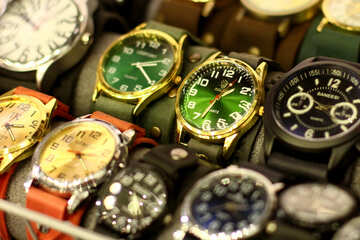Relojes Relojes de diferentes colores №52986
