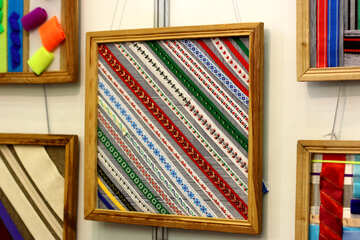 Una cornice di pitcure sul muro Dipinto a colori ricami decor №52585