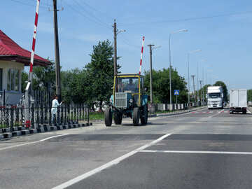 Camions routiers au poste de garde №52039