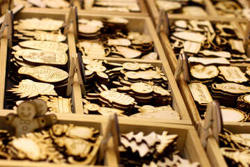 Шматочки картону дерев`яні орнаменти штук №52757