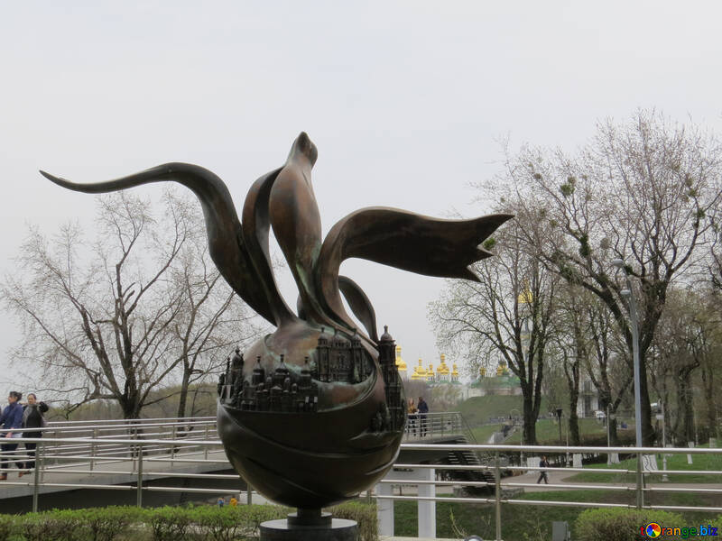 Витвір мистецтва в парку мистецтва фотографії дерев глобус птах №52402