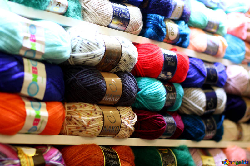 Coloured balls of wool Yarn strings №52649