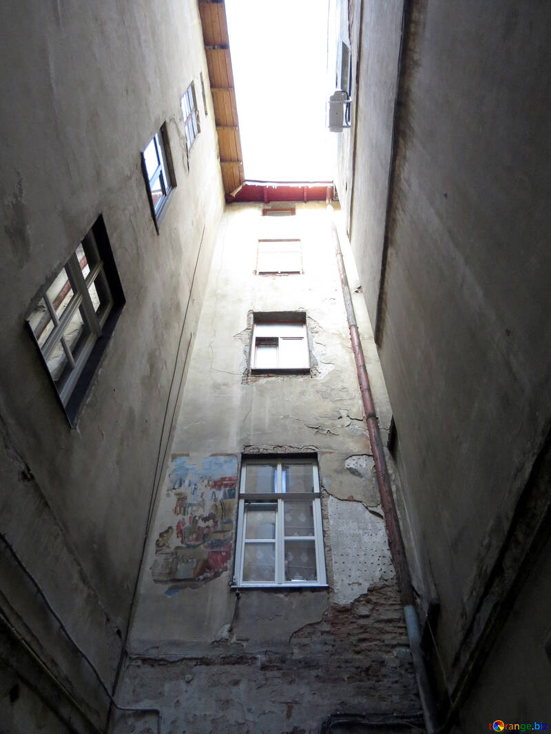 Building Alley with windows and sky above №52325