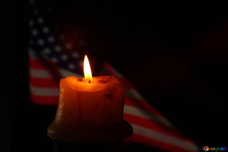 Amerikanische Flagge und eine Kerze №52484