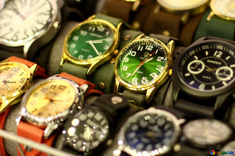 Uhren Uhren in verschiedenen Farben №52986