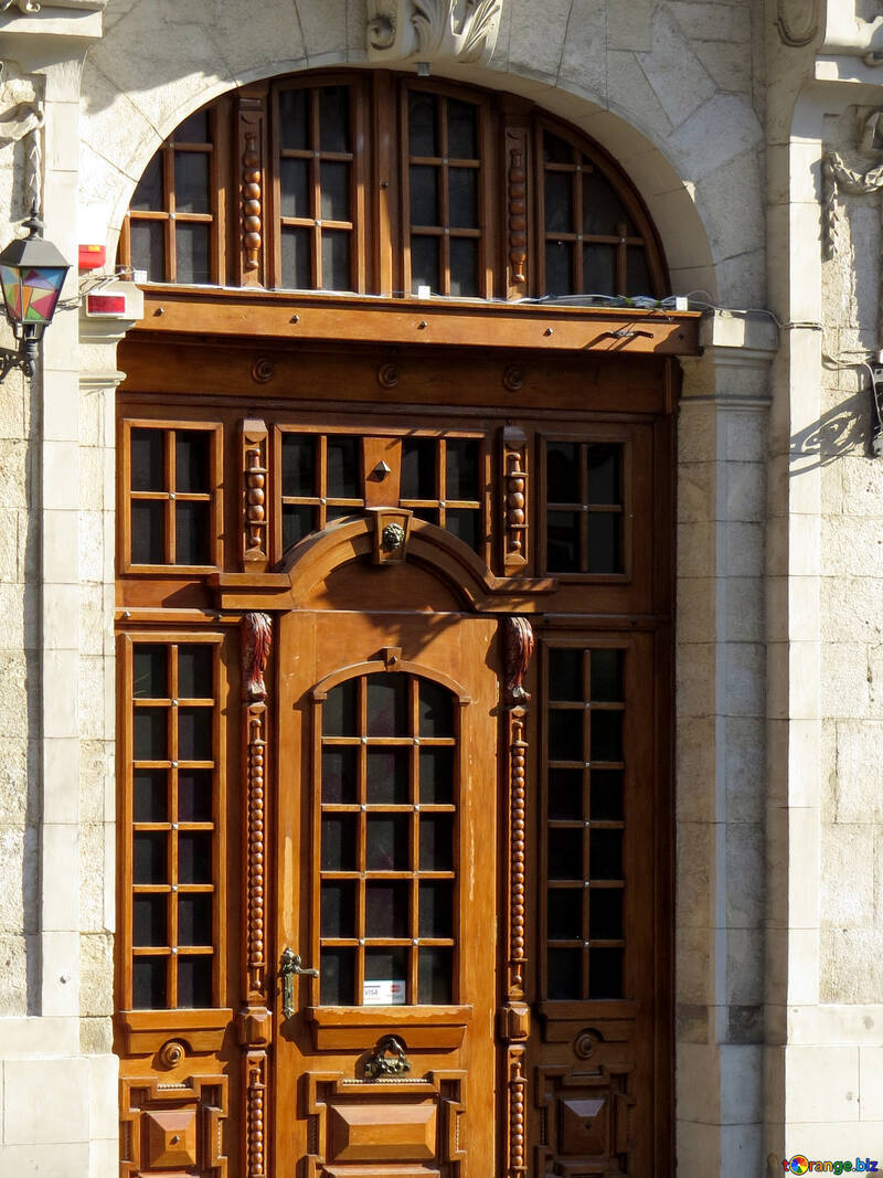 大聖堂への木製のドア №52342