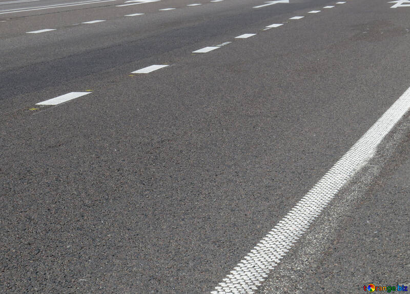 Líneas de asfalto viales blancas. №52022