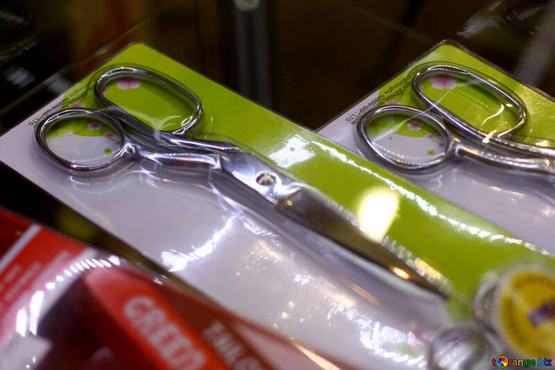 Scissors in packaging №52537