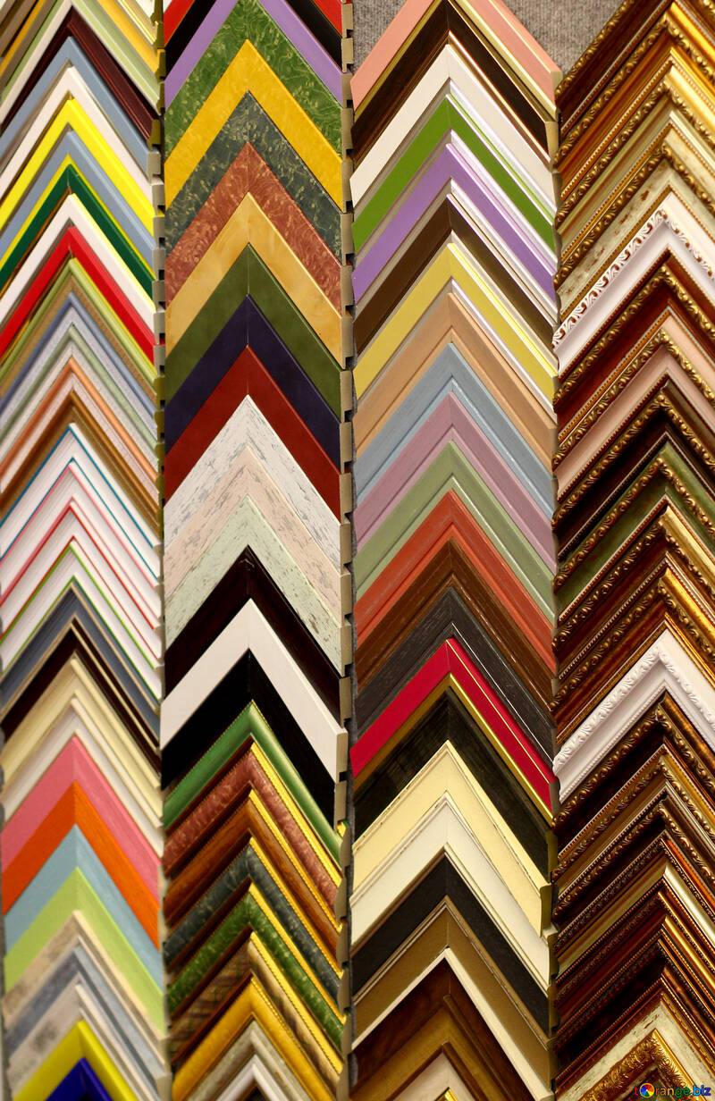 Líneas de color apuntando hacia arriba flechas de madera en espiga №52715