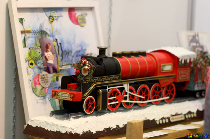 Tren cerca del modelo de juguete marco de fotos №52996
