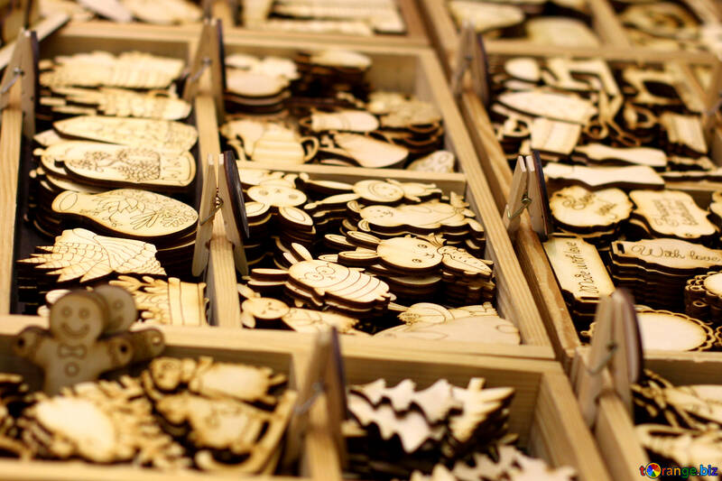 Morceaux de pièces d`ornements en bois en carton №52757