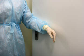Anti virus  costume hospital glove hand door doctor №54525