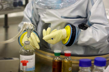 Siringa di chimica di medicina di laboratorio guanti medico in bottiglia №54613