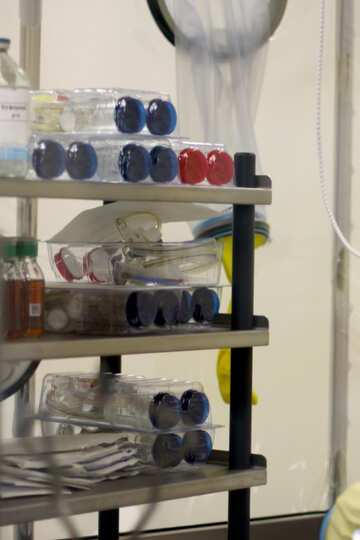 Estantes, recipientes de plástico transparente, tubos de ensayo para medicamentos №54564