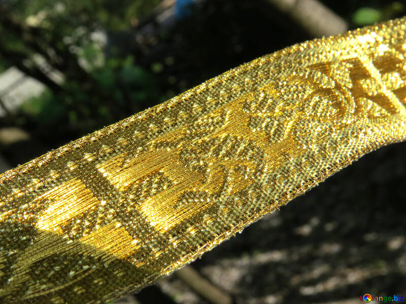 Вид золотого пояса, можливо Це належить священику чогось ортодоксальної золотої стрічки з вишитим золотом хрестом і завитки №54016