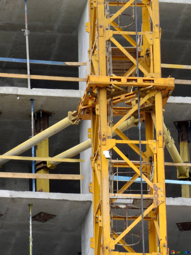 Scale ed edifici giallo ascensore gru edificio costruzione struttura metallica №54128