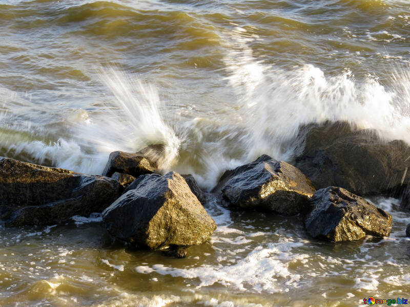 Розбиваються хвилі каміння №54982