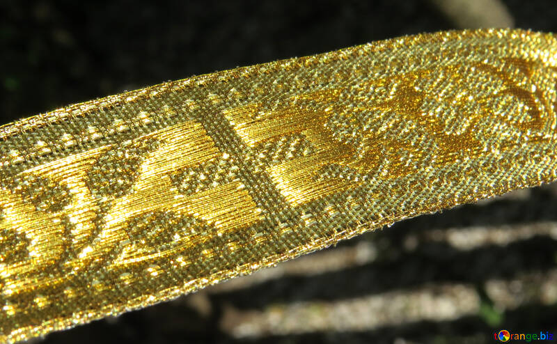 Cintura incrociata con nastro in tessuto dorato №54014
