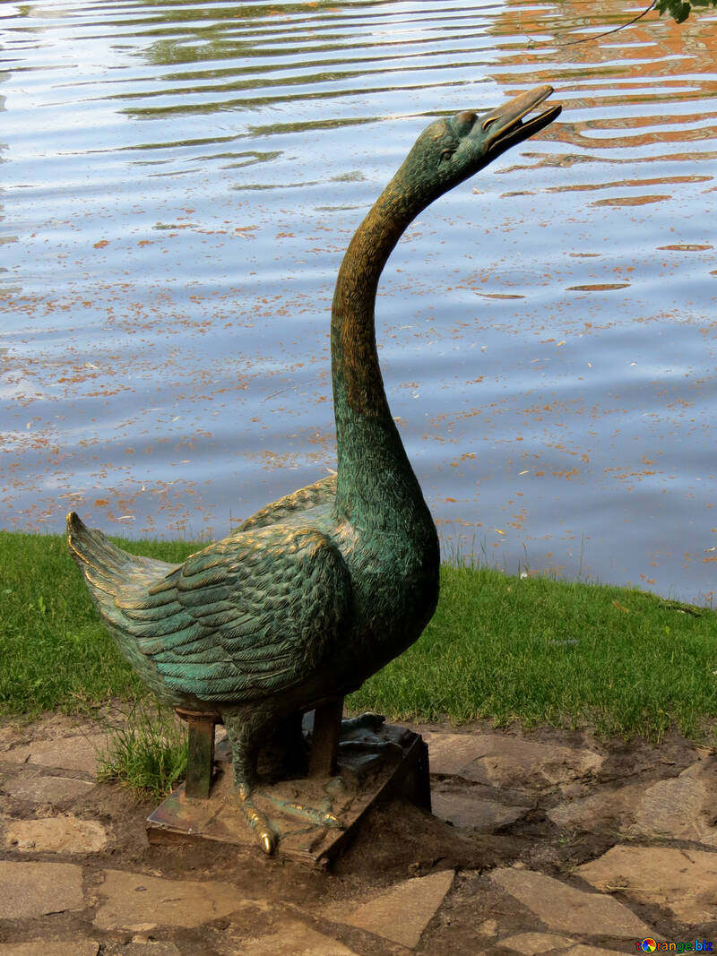 Legends goose statue №54201