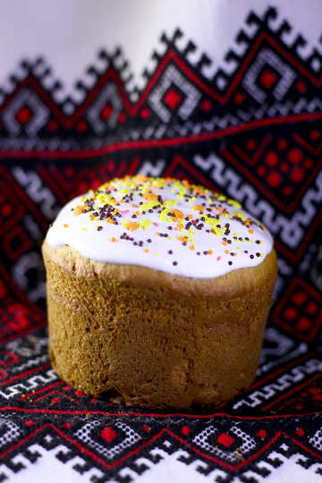 Sprinkled Muffin Easter cake №55398