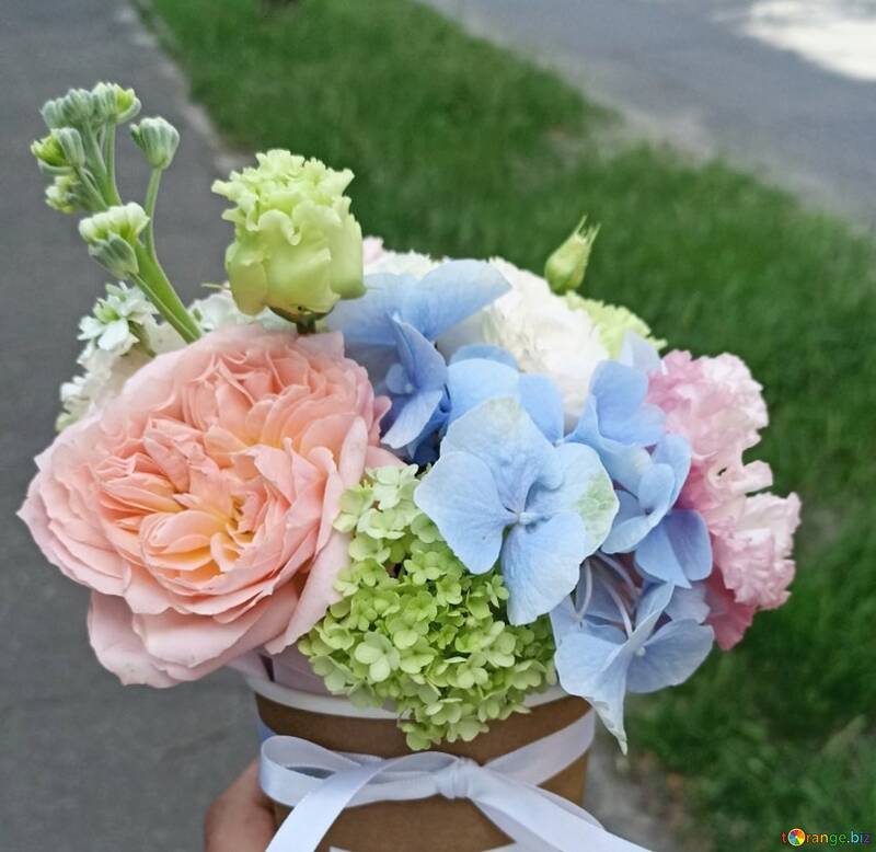 Beautiful bouquet of flowers  №56756