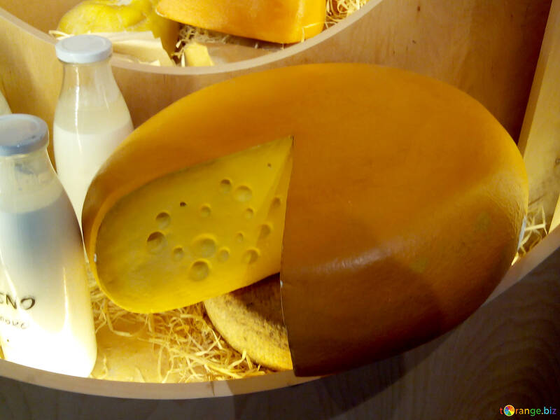 Latte e formaggio №56119