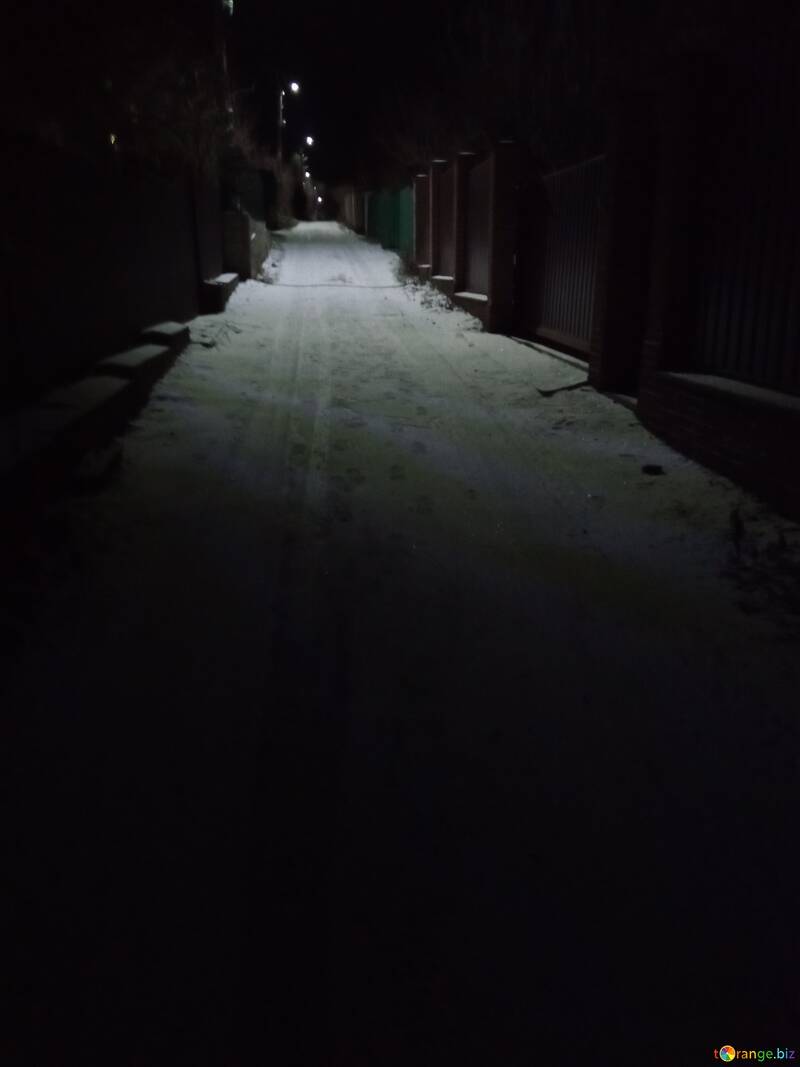 Calle tranquila de invierno  №56713