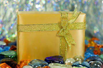 Gift . Gold. №6705