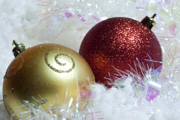 Christmas  balls  at  snow №6341
