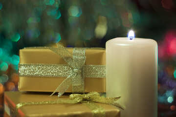 Candle  and  gifts. №6652