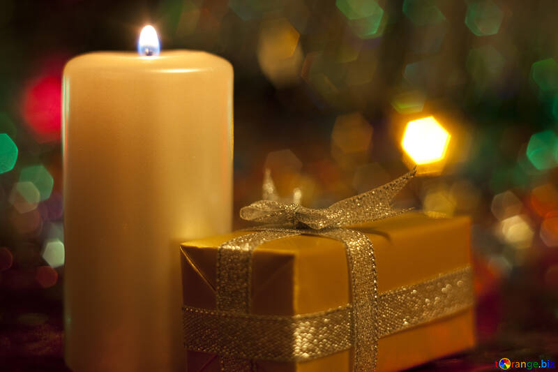 Candle  and  gift. №6626