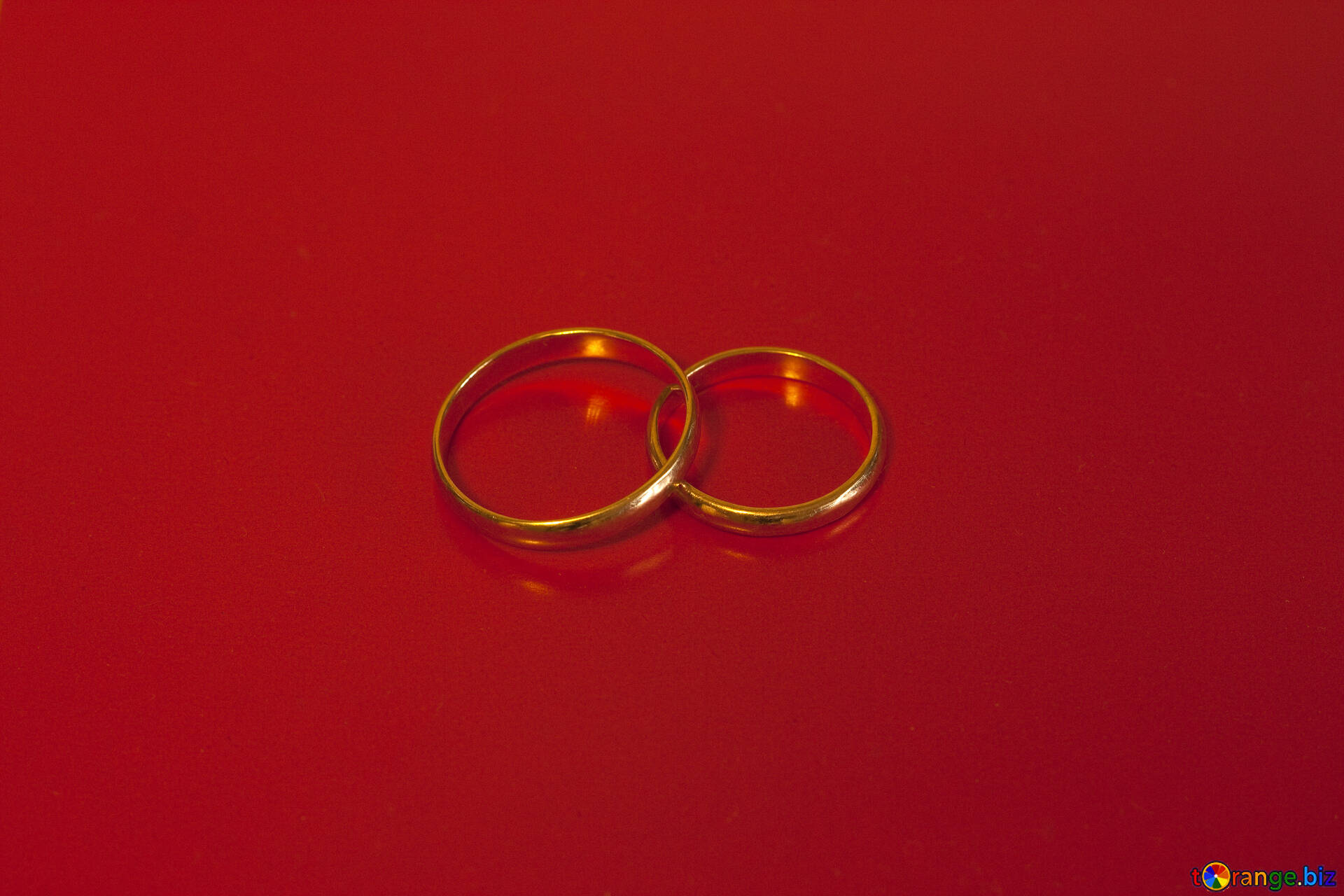 Gold rings image engagement ring at red background. images ring № 7124 |   ~ free pics on cc-by license