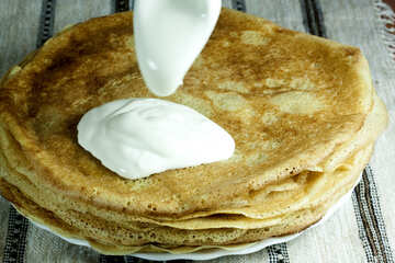 Pancakes  at  milk , with  sour cream. №7765