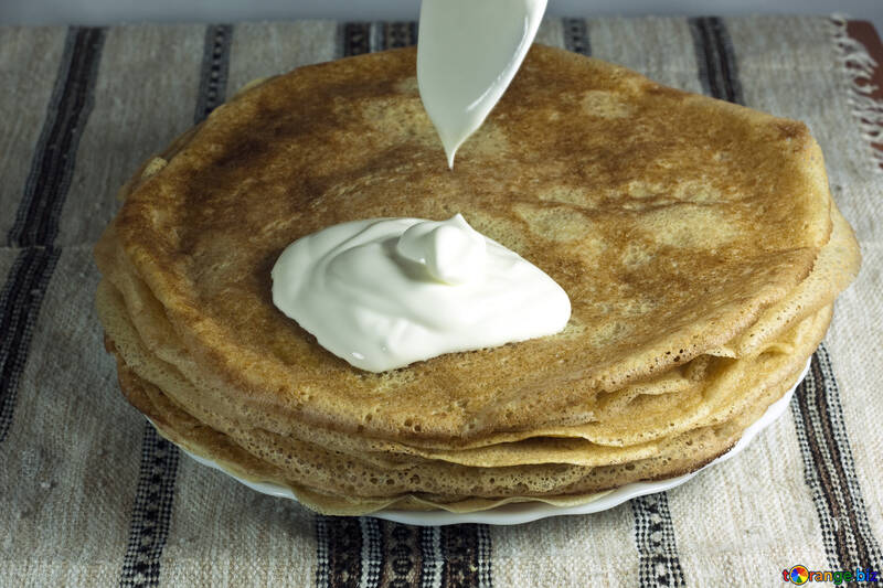 Pancakes  and  sour cream. №7755